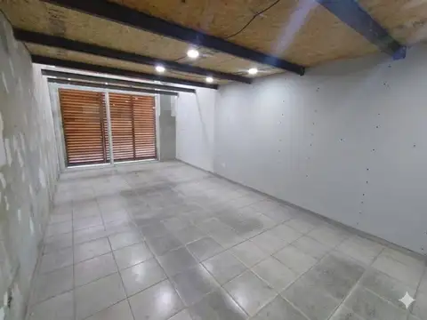 Avenida General Francisco Fernández De La Cruz 6300, Piso 0