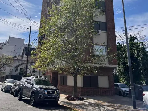 Departamento en villa devoto 3 ambientes con balcon al frente