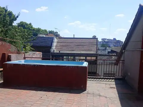 Velez Sarfield Casa cochera y pileta A REFACCIONAR