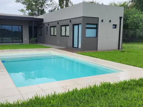 Casa de 3 habitaciones en Fincas de Ibarlucea