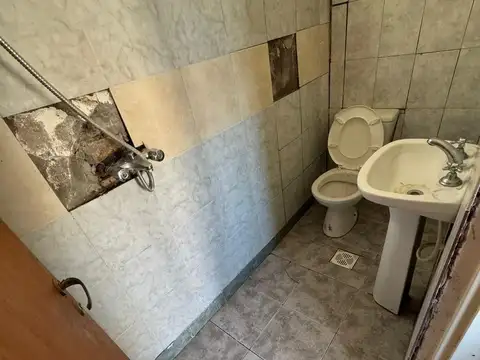 CASA CON LOCAL COMERCIAL EN VENTA - SIERRA GRANDE