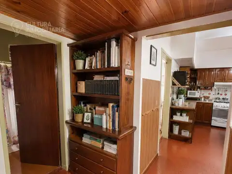Casa en Venta con 4 cocheras