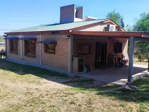 Casa 3 ambientes con 1 baño