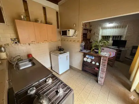 Casa 3 ambientes con 1 baño
