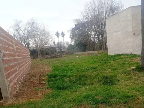 Terreno en Venta en Gessler, USD 13.500