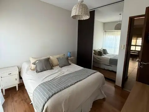 Leon Guruciaga y Chacabuco 1 dorm oportunidad