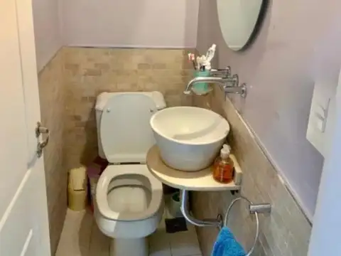Casa 3 ambientes con 2 baños