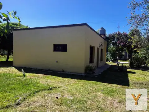 Casa en venta - 2 Dormitorios 1 Baño - 408Mts2 - Saladillo