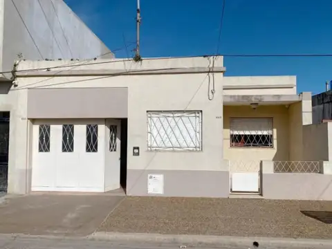 Castelli e/ Perú y Francia