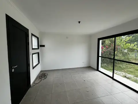 Vendo Casa Con Dos Dormitorios en Caseros, Entre Ríos.