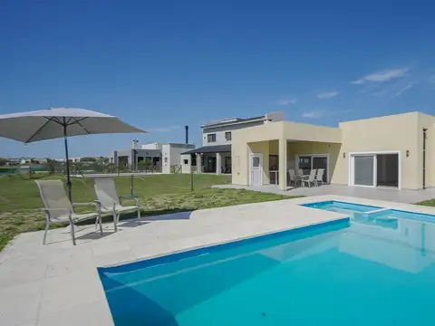 Casa en venta de 4 ambientes en San Sebastián área 12, Pilar, GBA Norte