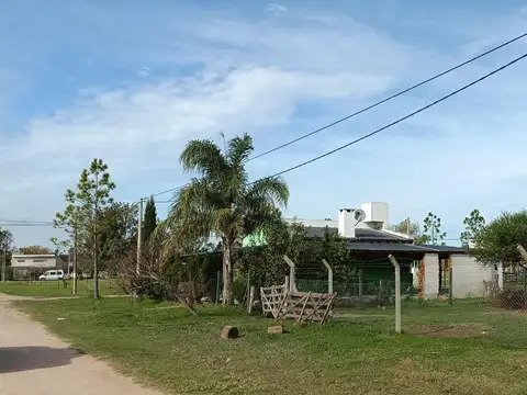 Venta de lote 20x43 a metros de plaza y Termas en P.G.B