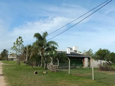 Venta de lote 20x43 a metros de plaza y Termas en P.G.B