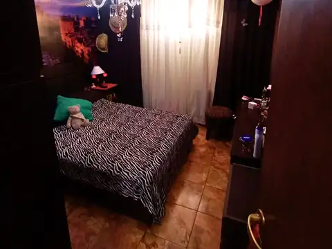 Depto Tipo Casa 7 ambientes con 2 baños