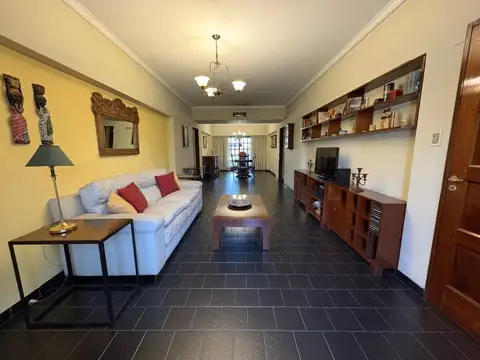 Balcarce 185 , Piso 1