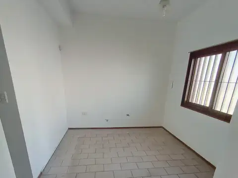 Local en Alquiler Via Púb.