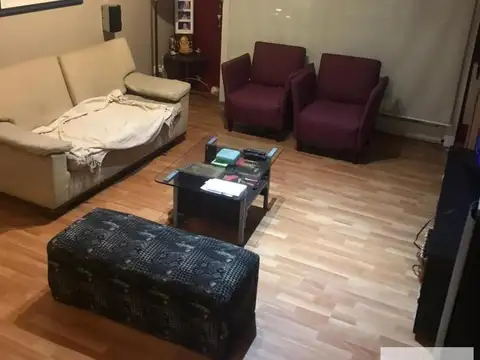 Dúplex en venta - 3 Dormitorios 4 Baños - 178Mts2 - Flores