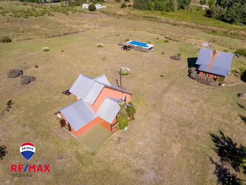 VENTA DOS CASAS DE CAMPO ZONA LA ELENA TANDIL