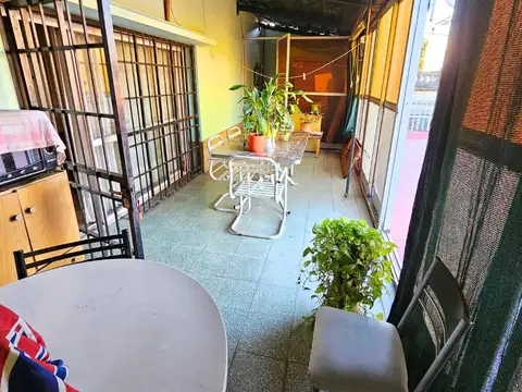 Casa 4 ambientes con 1 baño