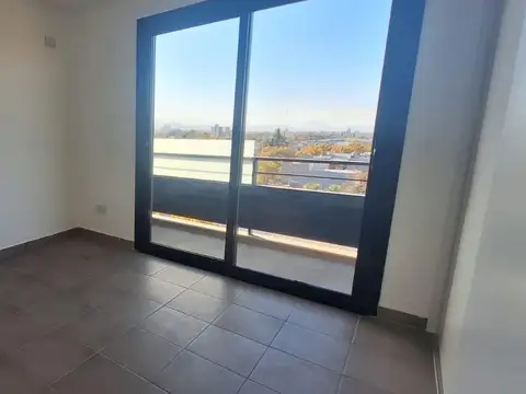 Departamento en Alquiler en Godoy Cruz, $ 600.000