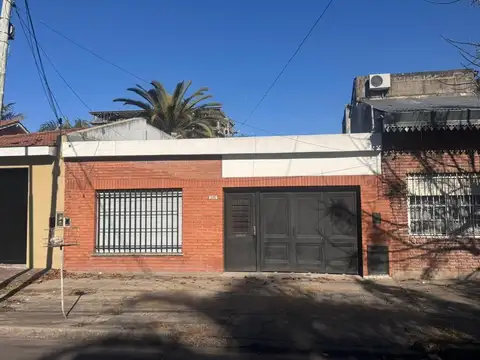 2 Viviendas s/Lote 226m2 - ideal inversión o 2 flias.