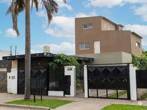 VENTA CASA MULTIFAMILIAR 5 y 4 AMB JOSE C PAZ