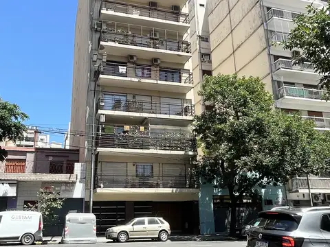 av la plata 500, Piso 1