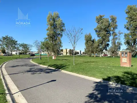 Terreno en venta en Santo Tomas Pilar 518 m2 lote central ACEPTA FINANCIACION