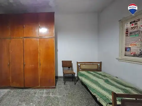 VENTA CASA 3 AMBIENTES C/ PATIO Y GARAGE QUILMES