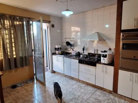 Casa en VENTA DE 3 DORMITORIOS, PLANTA ALTA, en Zona Sur de Rosario