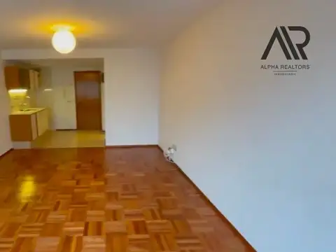 Apartamento en venta c/ cochera en Punta Carretas