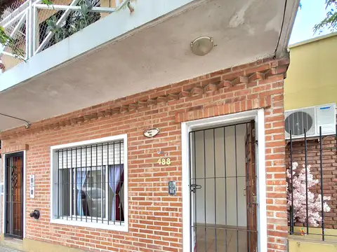 Casa tipo PH en Zárate centro. Planta baja. Un dormitorio.