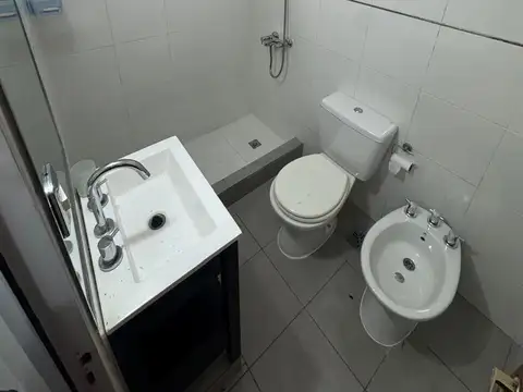 Parana 600, Piso 8 A