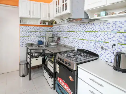 Casa 6 ambientes con 1 baño