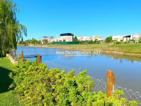 Terreno en Venta de 826,0 m2