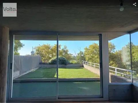 Río Arriba, 3 dormitorios y patio con césped