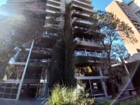 Río Arriba, 3 dormitorios y patio con césped