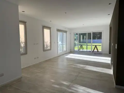 Casa en Alquiler en Santa Teresa, USD 2.300