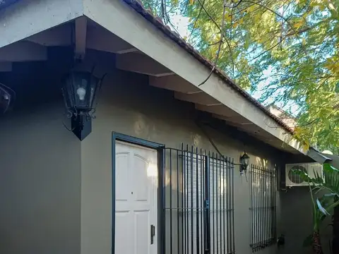 VENTA CASA 3 AMBIENTES CON PATIO Y GARAGE EN EL JAGÜEL