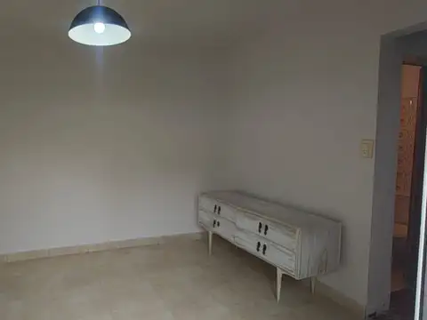 Depto Tipo Casa en Alquiler de 3 ambientes