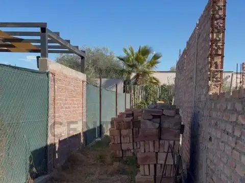 Casa en Venta con 3 cocheras