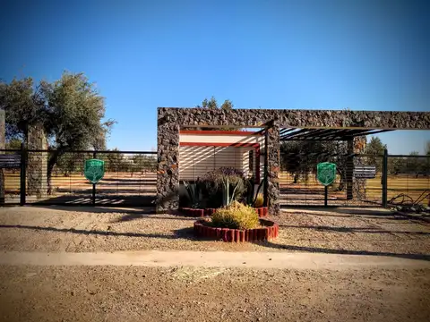 VENTA CASA EN CONSTRUCCION EN BARRIO OLIVOS DE FURLOTTI - MAIPU