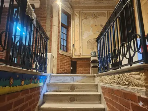 Depto Tipo Casa en Alquiler de 5 ambientes