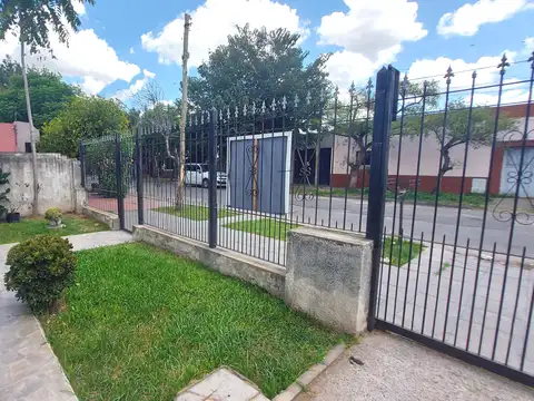 Casa en Alquiler al Este