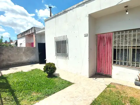 Alquiler vivienda + taller/galpon en Moron