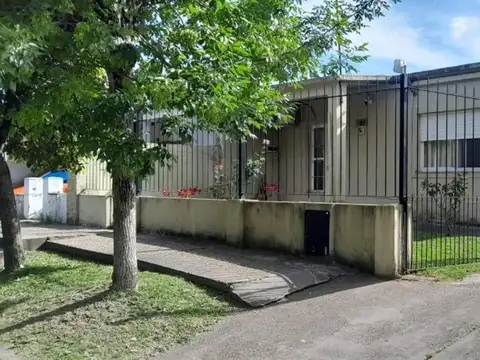 Excelente casa en Bº Cerrado Fábrica Militar