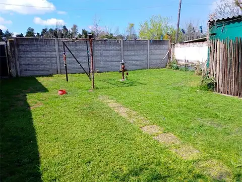 Casa 4 ambientes con 1 baño