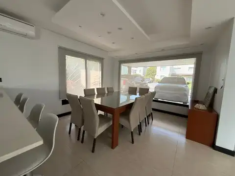Hermosa casa de 6 ambientes en venta en Haras Santa María | Barrio El Atardecer  | ¡SE VENDE AMUEBLADA!