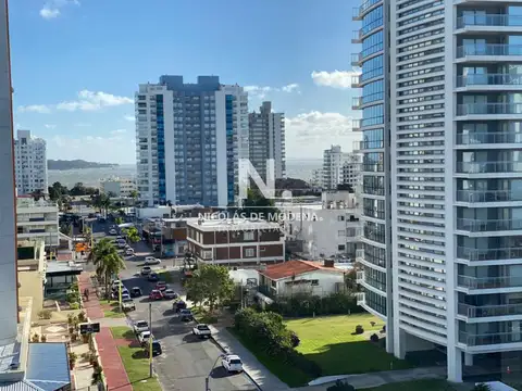 Departamento en Venta en Playa Brava, USD 240.000