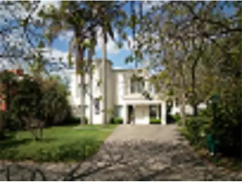 VENTA-tigre-gba norte-230 mts CASA ,pileta,boatcenter tigre,amarra 30 mts